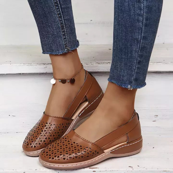 Damen Keilabsatz Orthopädische Hohl geformte PU Sommer Vintage Sandalen