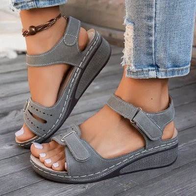 Weiche & stylische Keilsandalen für mühelosen Komfort!